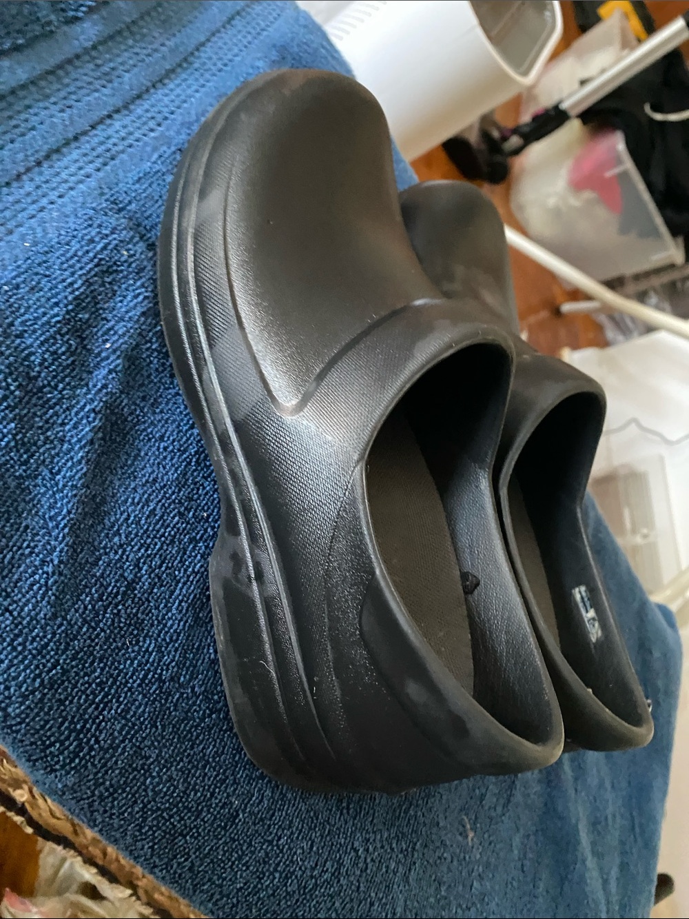 Womens merino pro clogs size 9